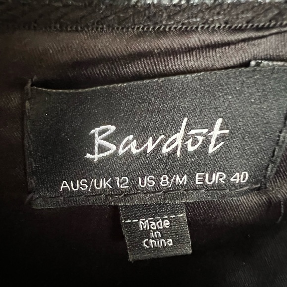 Bardot Formal Black Lace Off the Shoulder Bell Sleeves Dress Size 8 - Picture 4 of 7